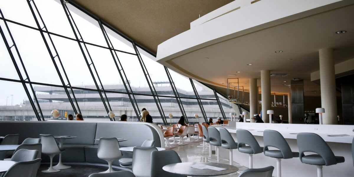The Complete Guide to Airport Lounges: Access, Benefits, and Best Locations
